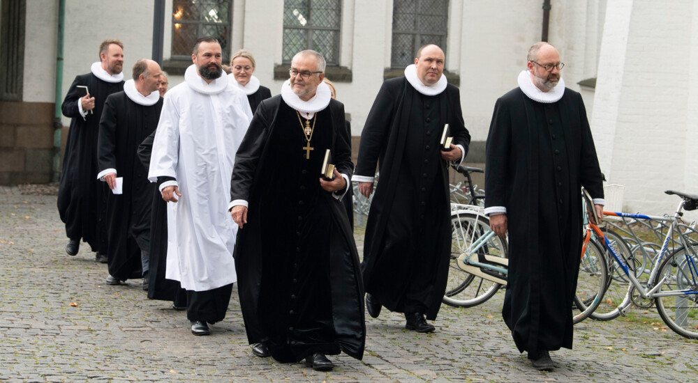 Procession af præster